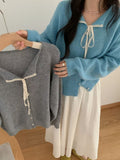 Damen Verspielte Strickjacke mit Schleifenverzierung