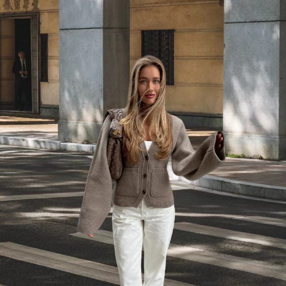 Damen Strickjacke mit eleganten Details und lässigem Schnitt R&B