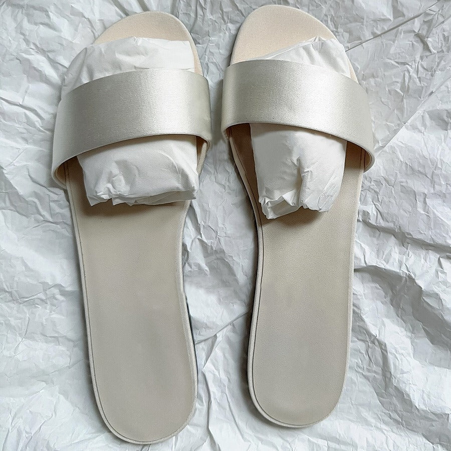 Damen Elegante und komfortable Slipper mit breiten Riemen R&B