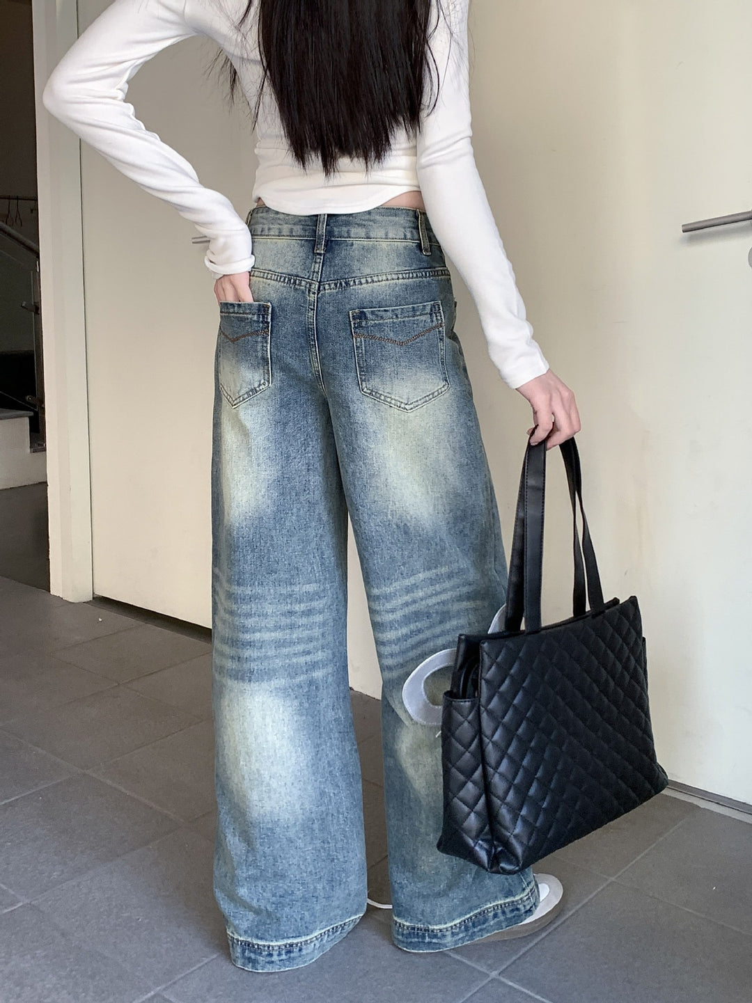 Damen weite Denim-Jeans im lässigen Stil mit modischen Waschungen R&B
