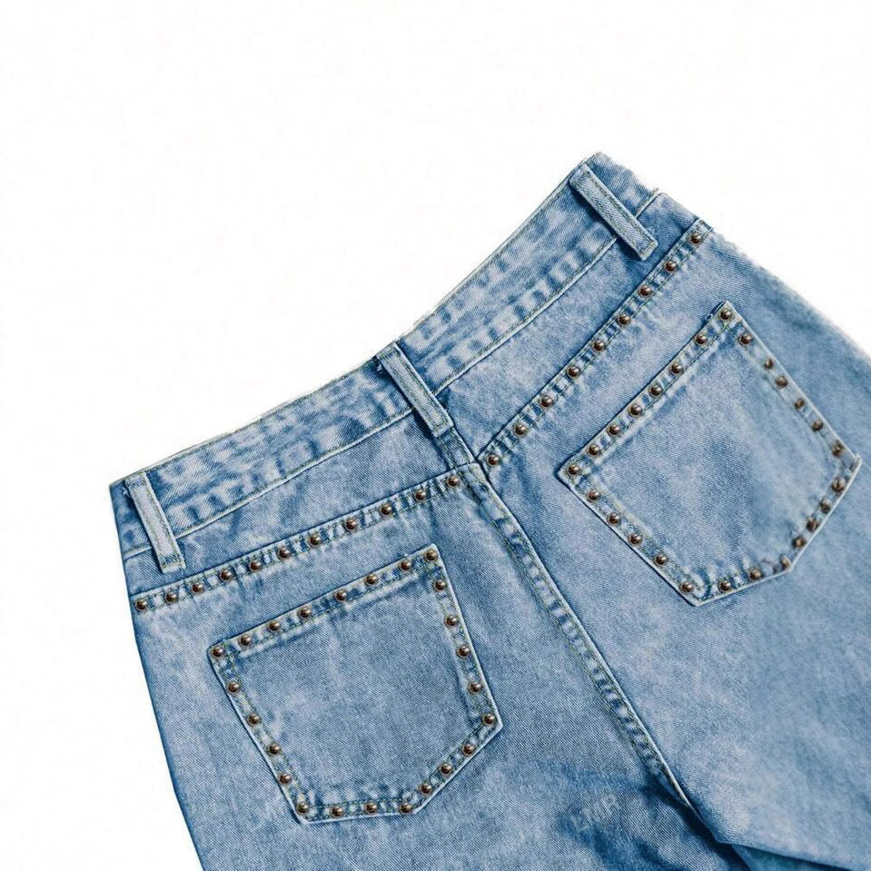 Damen Weite Denim-Jeans mit ausgefallenem Schnitt und dekorativen Knopfdetails R&B