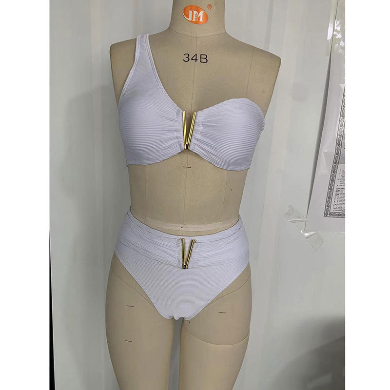 Damen Hoch geschnittenes Bikiniset mit asymmetrischem Oberteil und goldenen Akzenten R&B