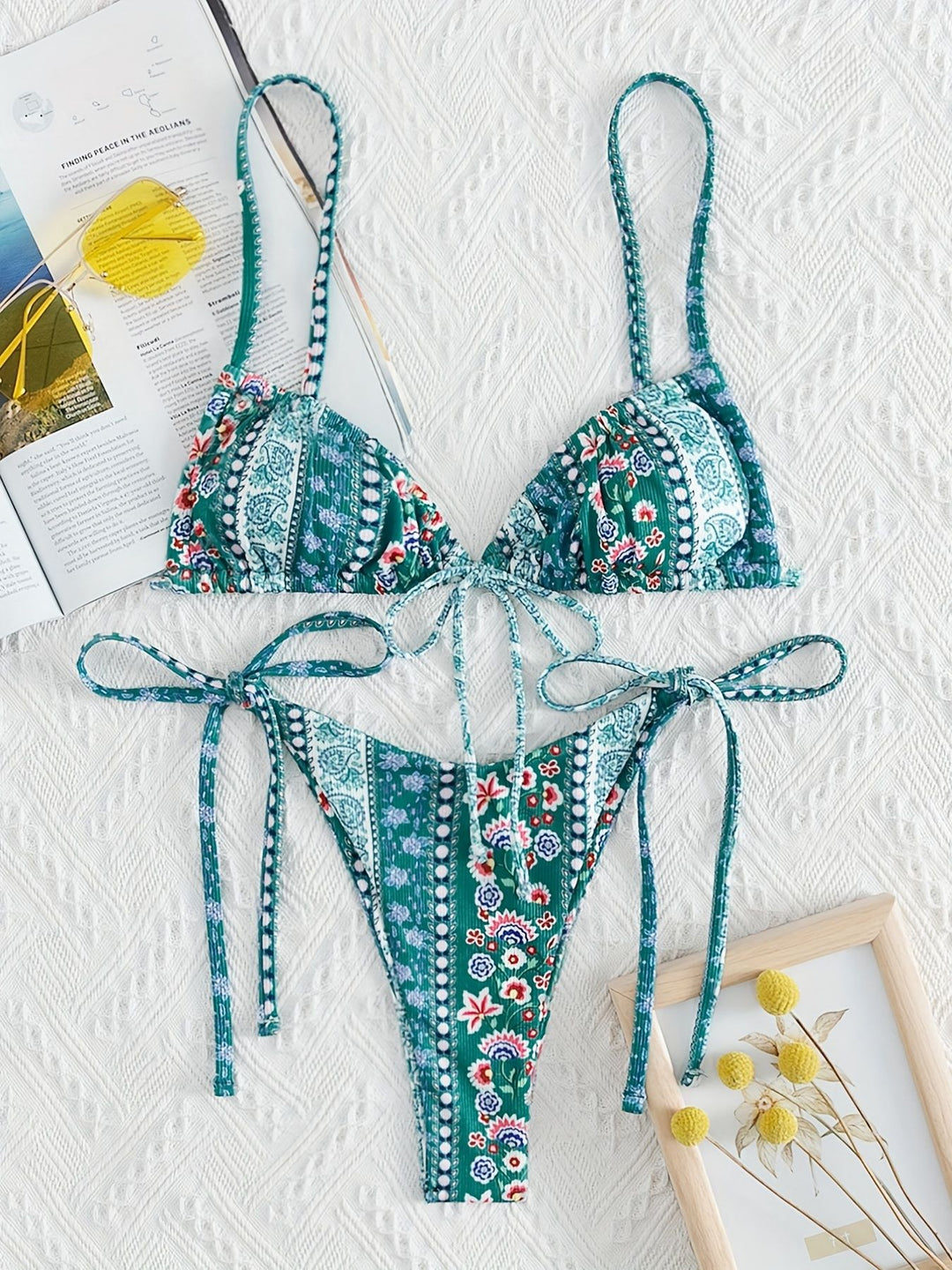 Damen Triangel-Bikini mit verspieltem Design und verstellbaren Trägern R&B