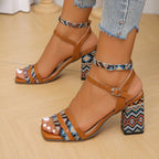 Damen modische Blockabsatz-Sandalen mit buntem Textilriemen und geflochtenem Design R&B