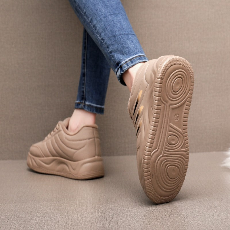 Damen sportliche Sneaker mit rutschfestem Profil und wärmendem Innenfutter