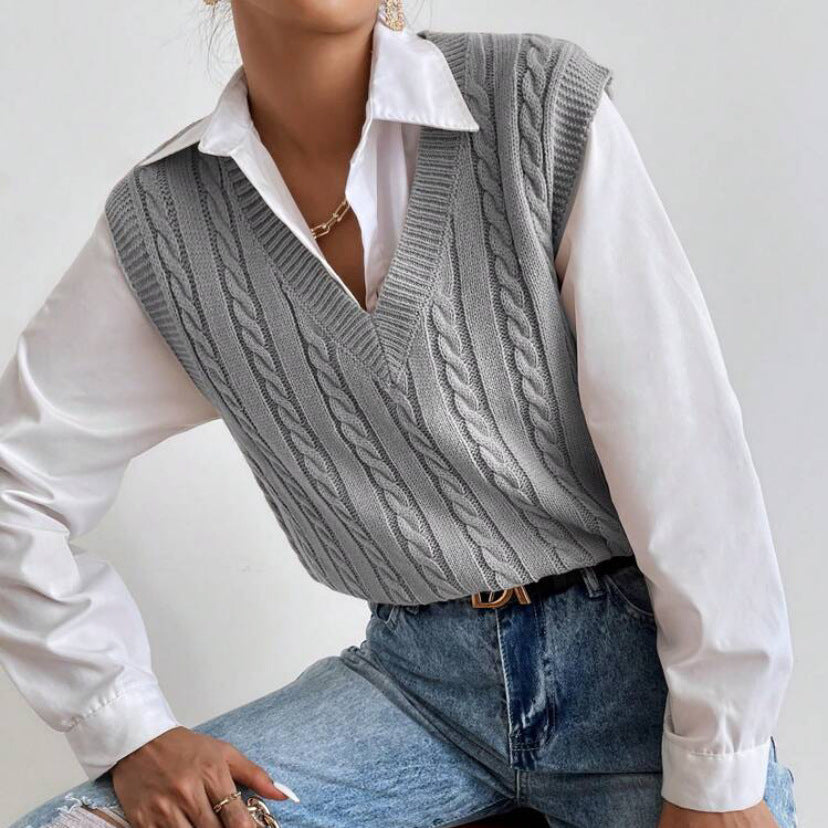 Damen Strickweste mit V-Ausschnitt und exklusivem Zopfmuster R&B