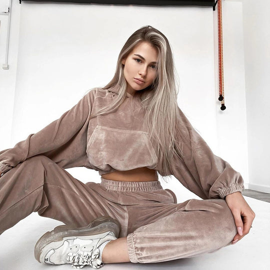 Damen lässiges Velours Set mit cropped Hoodie und bequemer Jogginghose R&B