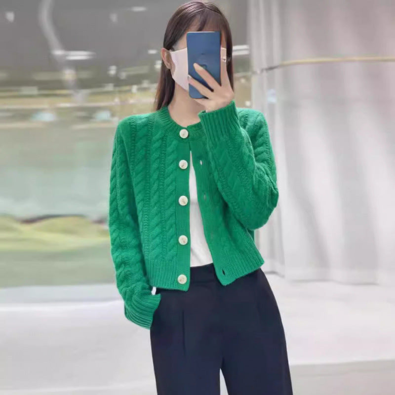 Damen Grobstrickjacke mit dekorativen Knöpfen und speziellem Zopfmuster R&B