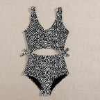 Damen Einteiler Badeanzug mit reizvollem Cut-Out-Design und regulierbaren Akzenten R&B