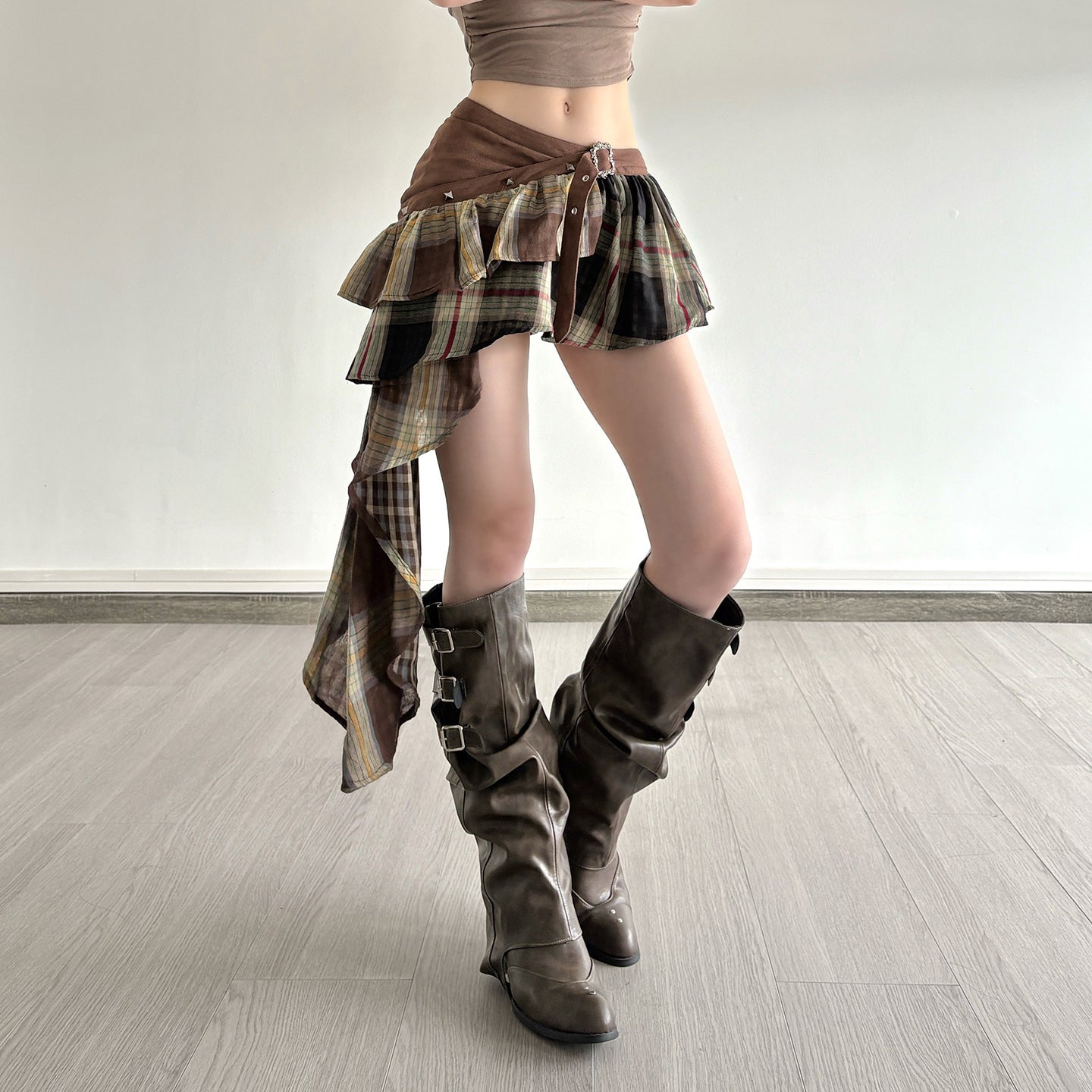 Damen Verspielter Karorock mit asymmetrischem Schnitt und verstellbarem Bund R&B