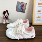 Damen Freizeitsneaker mit verspieltem Hello Kitty Design