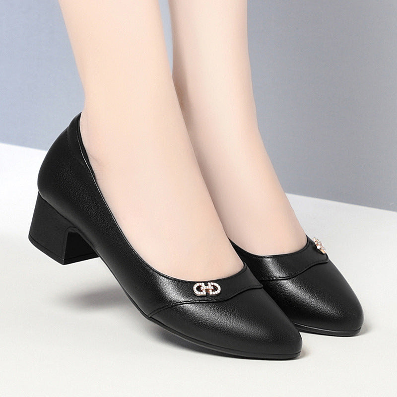 Damen elegante Pumps mit ansprechendem Schmuckdetail und bequemem Blockabsatz R&B