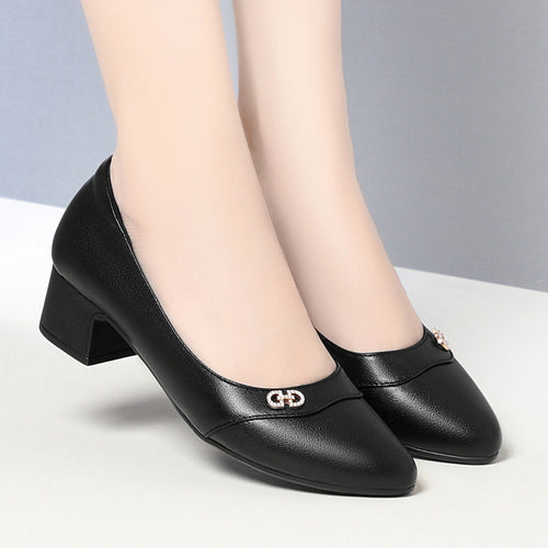 Damen elegante Pumps mit ansprechendem Schmuckdetail und bequemem Blockabsatz R&B