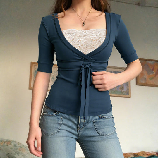 Damen Wickeloberteil mit raffinierter Frontschnürung und eleganten Ärmelabschlüssen R&B