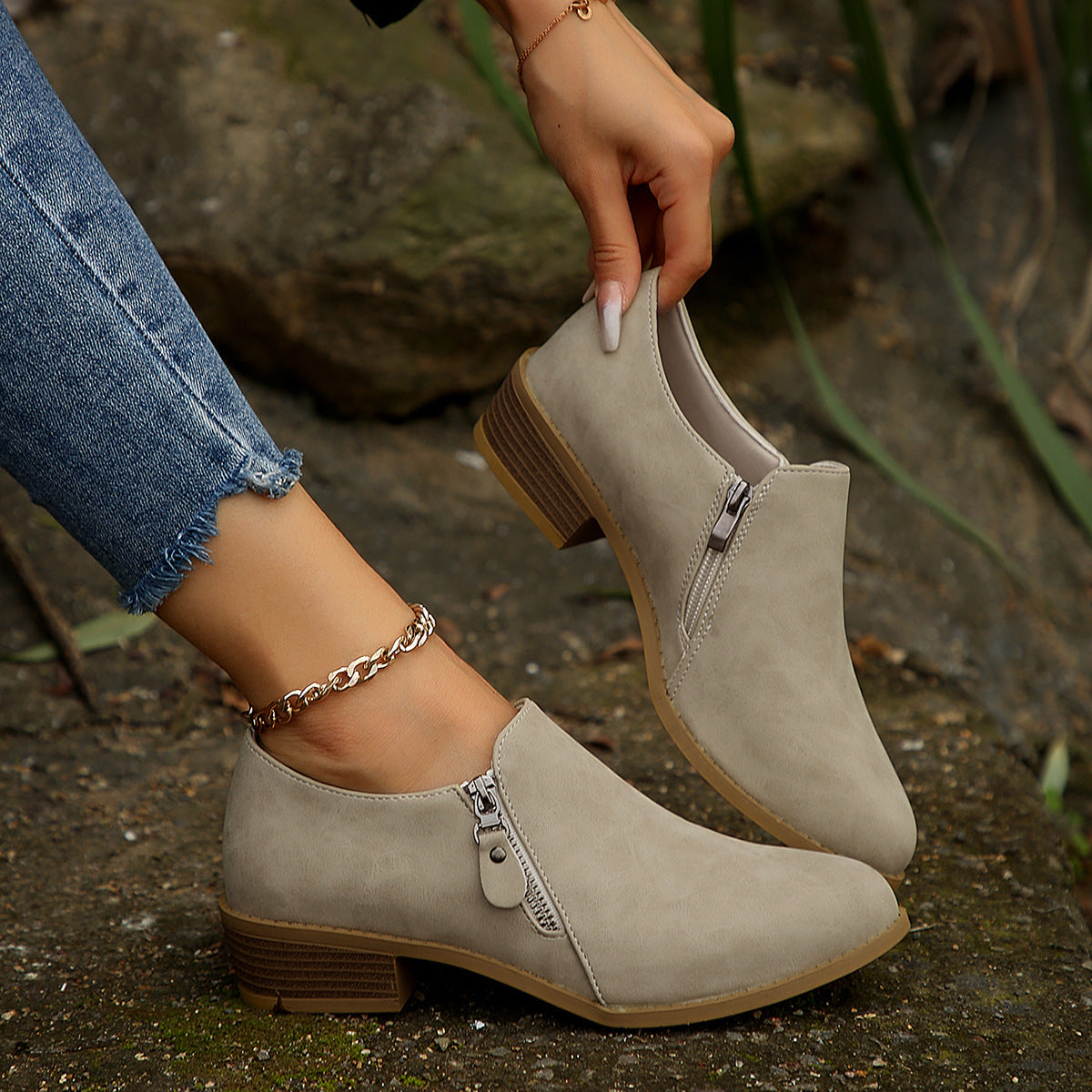 Damen Elegante Stiefeletten mit modischem Reißverschluss und komfortablem Blockabsatz R&B