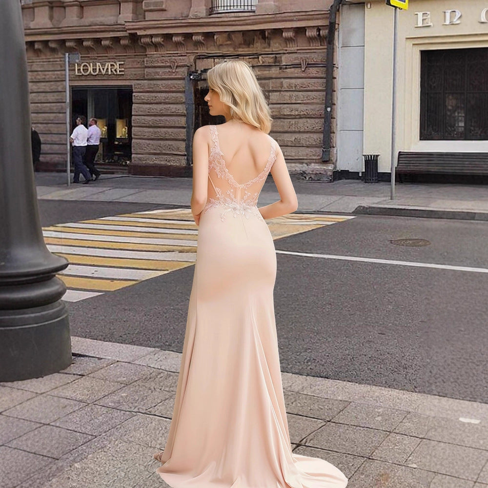Damen Elegantes Abendkleid mit raffinierten Spitzendetails und figurbetonter Silhouette R&B