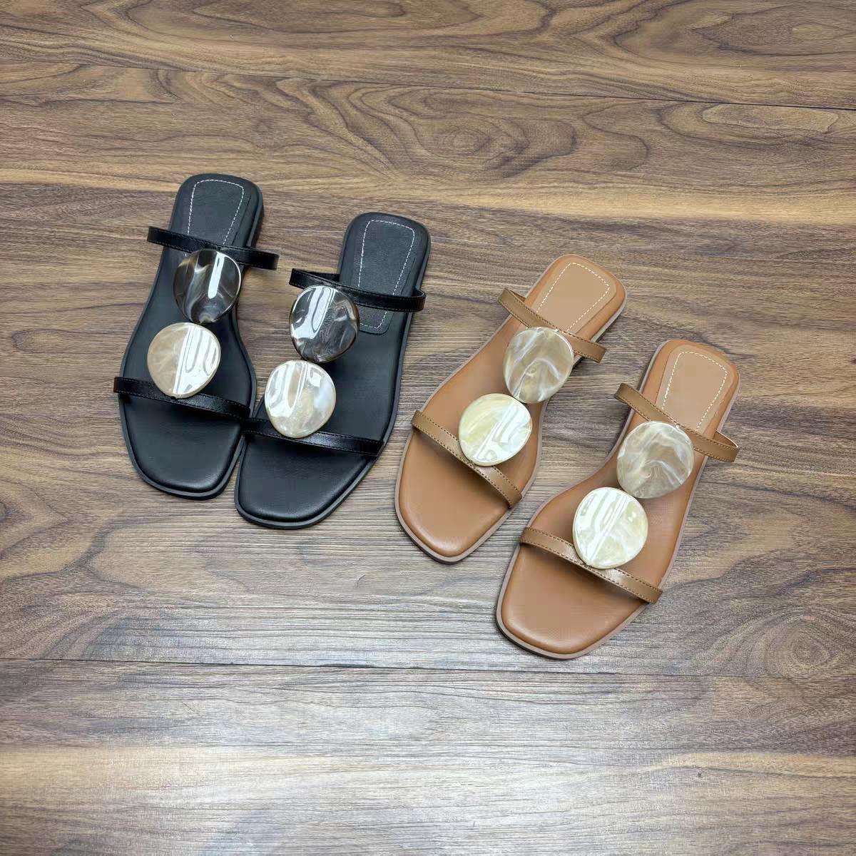 Damen elegante Sandalen mit dekorativen Kunststoffelementen R&B