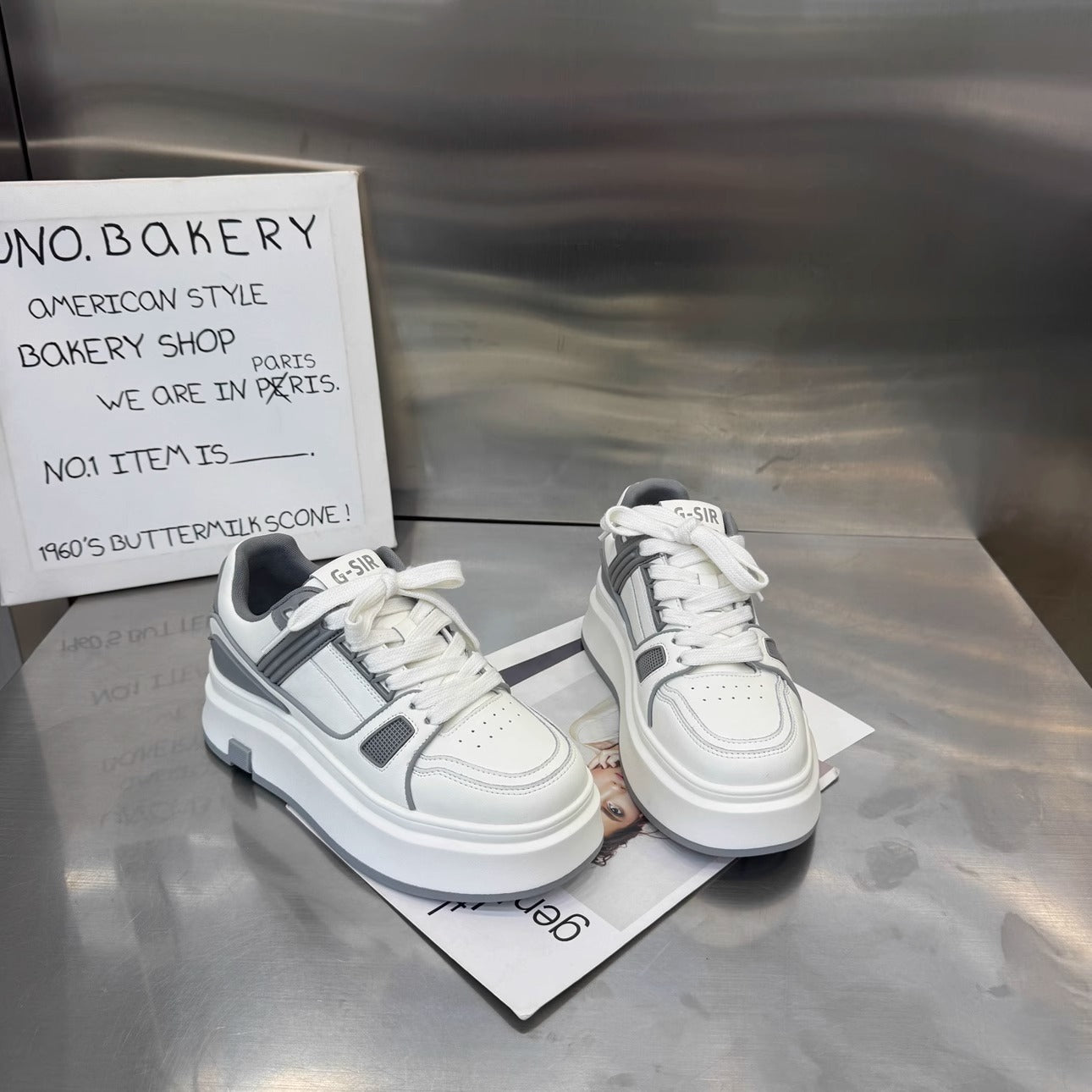 Damen Sportliche Sneakers mit dämpfender Plateausohle und atmungsaktiven Einsätzen