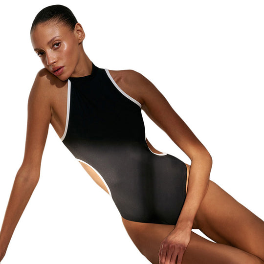 Damen Swimsuit mit hochgeschlossenem Design und elegantem Cut-out R&B