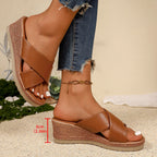 Damen Wedge-Pantoletten mit geschwungenem Riemendesign und rutschfester Sohle