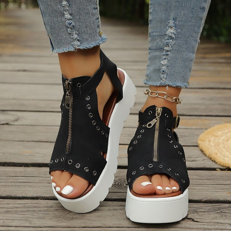 Damen Plattform-Sandalen mit Reißverschluss und dekorativen Ösen R&B