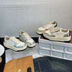 Damen Sneaker mit glänzendem Obermaterial und dämpfender Sohle R&B