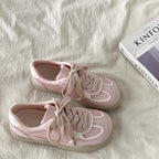 Damen Sneakers mit innovativem Design und atmungsaktiven Mesh-Elementen R&B
