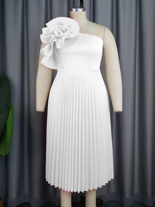 Damen Faltenrock Abendkleid mit asymmetrischem Schnitt und dekorativer Blütenapplikation R&B