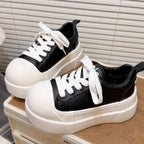 Damen Plattform Sneakers mit trendiger Gummi-Laufsohle und markantem Obermaterial R&B