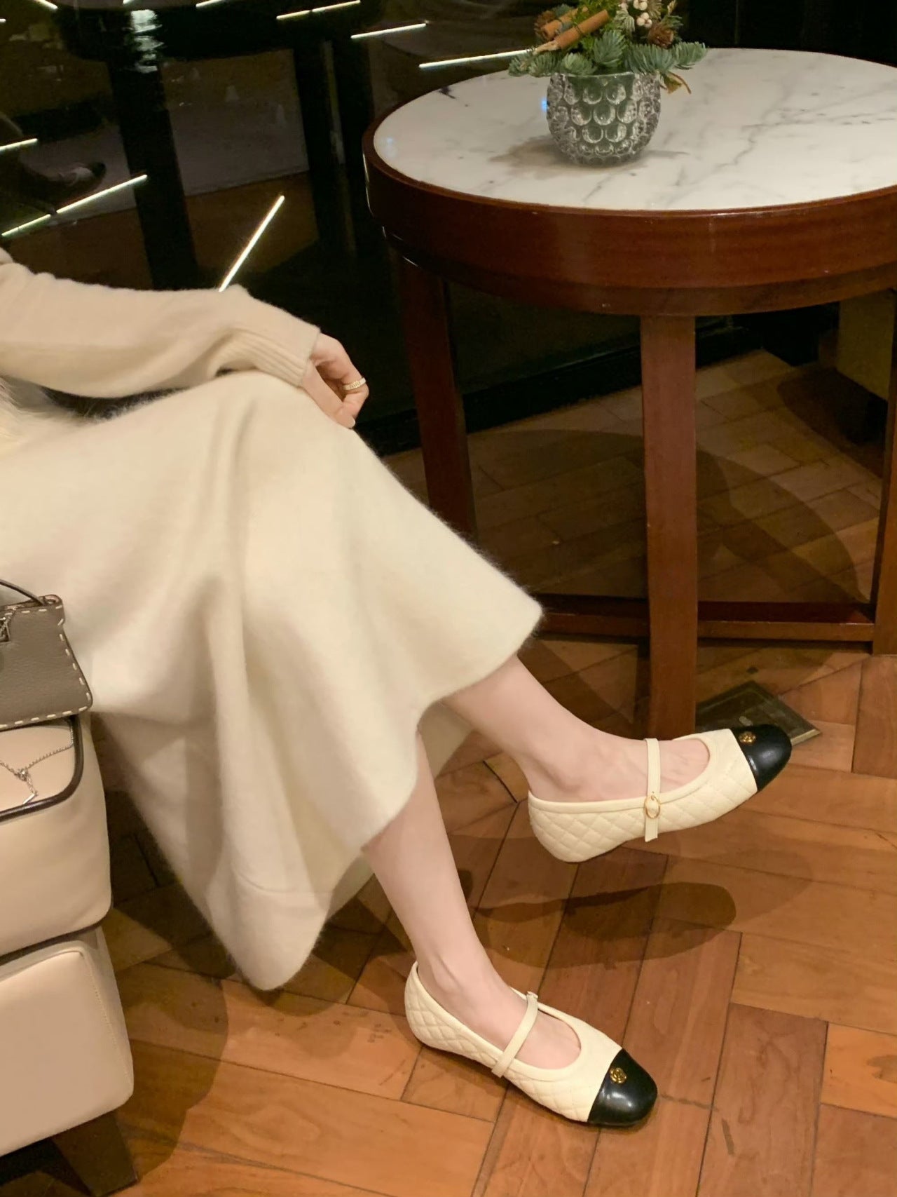 Damen Ballerinas mit elegantem Riemen und modischem Kick-Design R&B