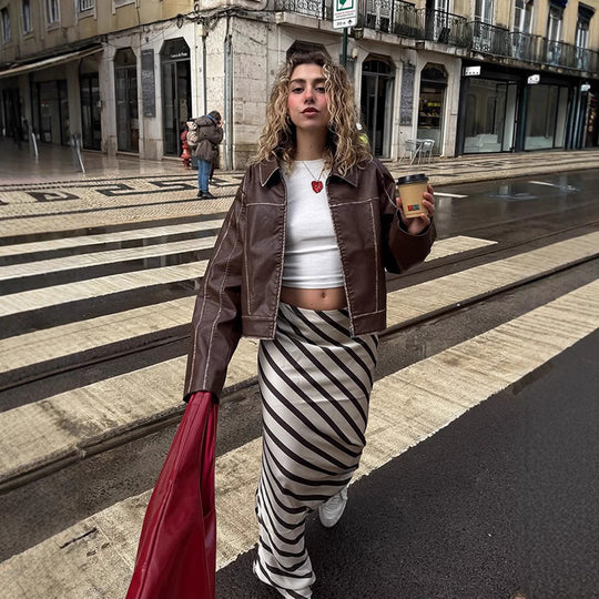 Damen cropped Kunstlederjacke mit feinen Nähten und weitem Schnitt R&B