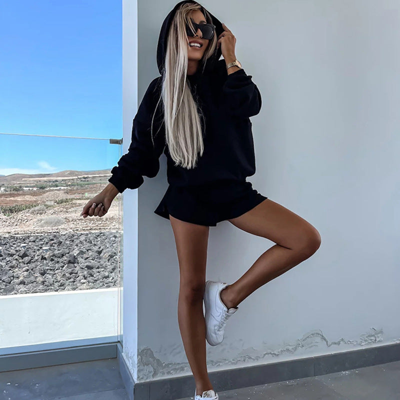 Damen Sportlicher Hoodie mit dazu passender Shorts R&B