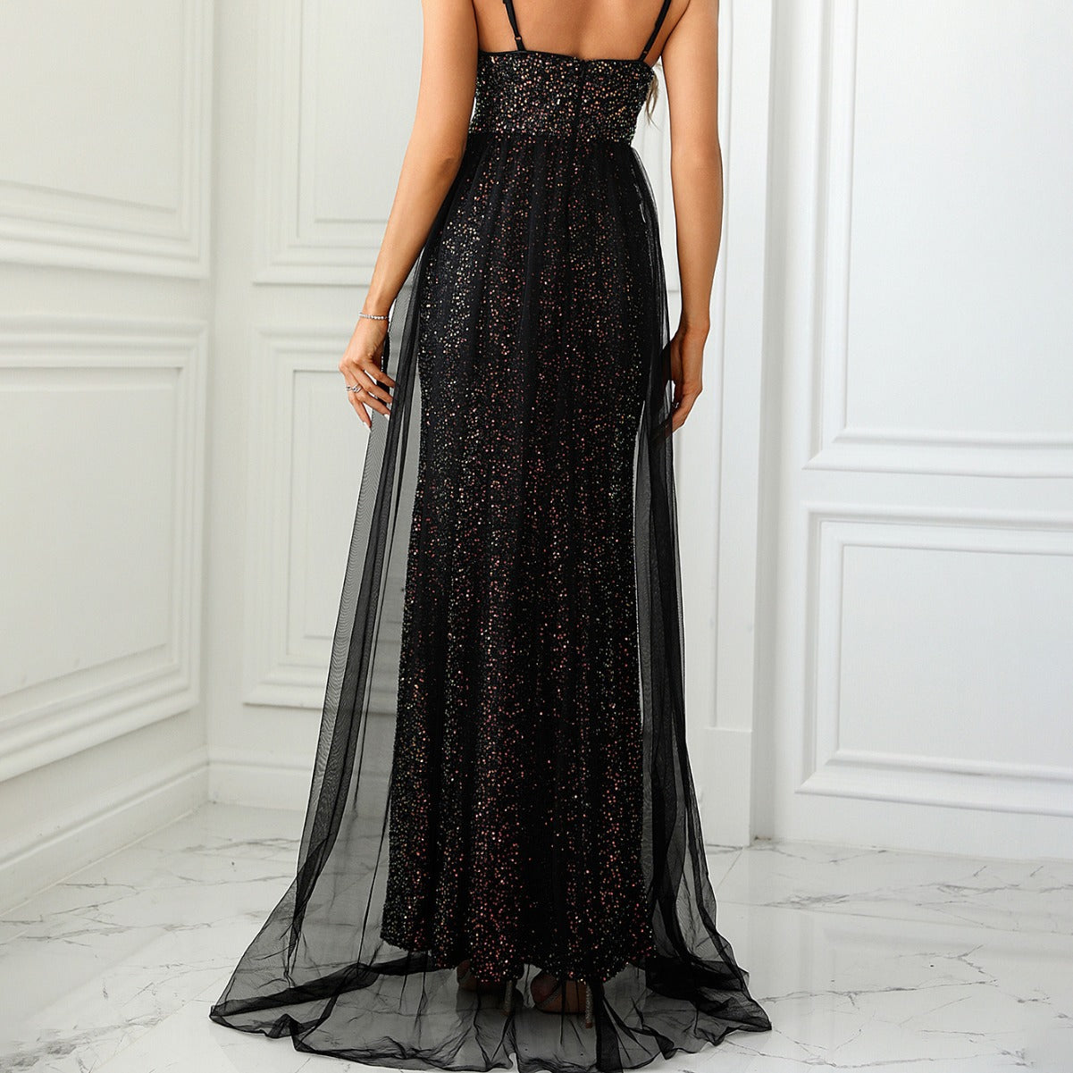 Damen Elegantes Glamour-Abendkleid mit schimmernden Details und hohem Beinschlitz R&B