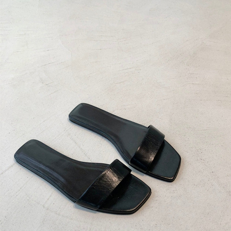 Damen Offene Mules mit breitem Riemen und elegantem Design