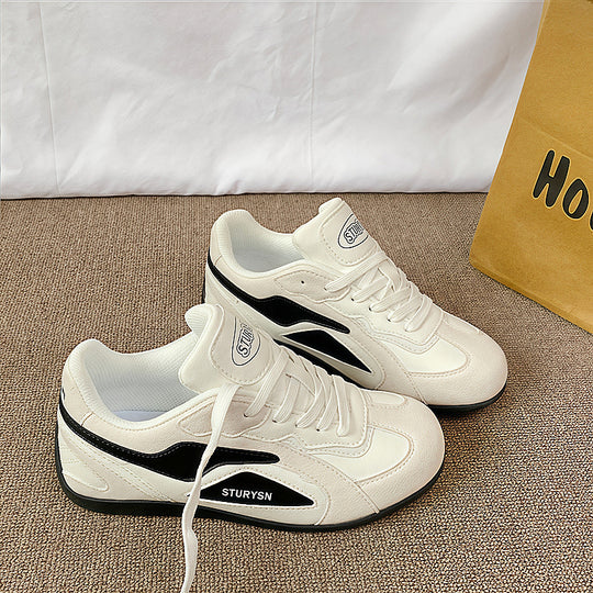 Damen Sportliche Sneakers mit atmungsaktiver Sohle und modischer Akzentuierung R&B