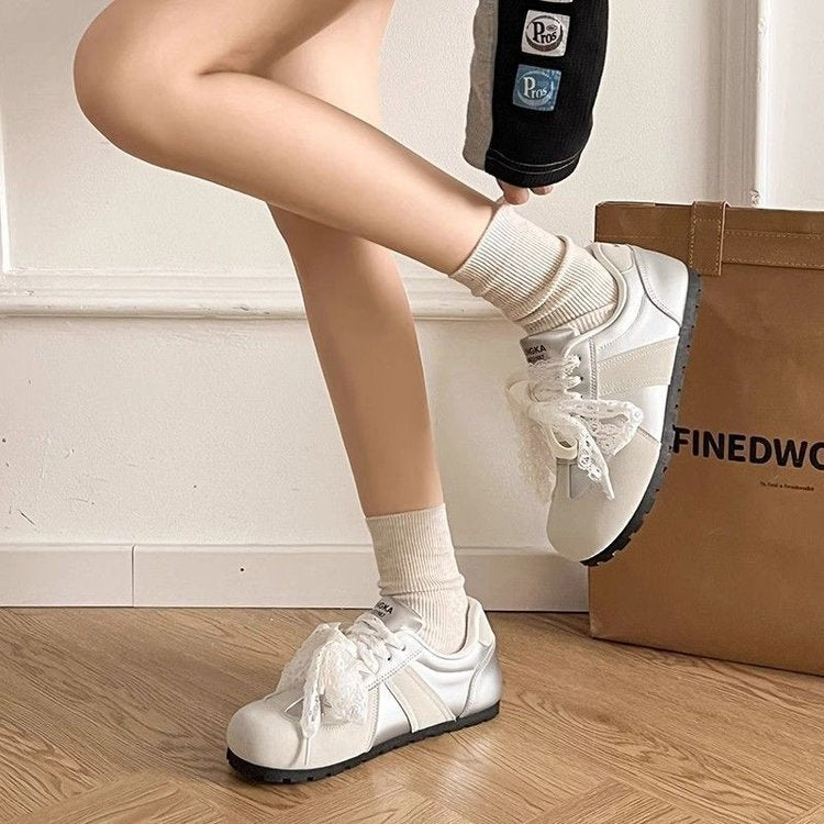 Damen Sneakers mit verspieltem Schnürdesign und komfortabler Dämpfung R&B