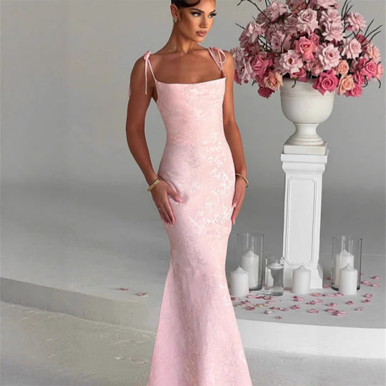 Damen Elegantes Langarm Abendkleid mit floralem Jacquard-Muster und zartem Rückenausschnitt R&B