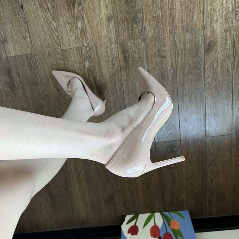 Damen spitze High Heel Pumps aus glänzendem Lackleder R&B