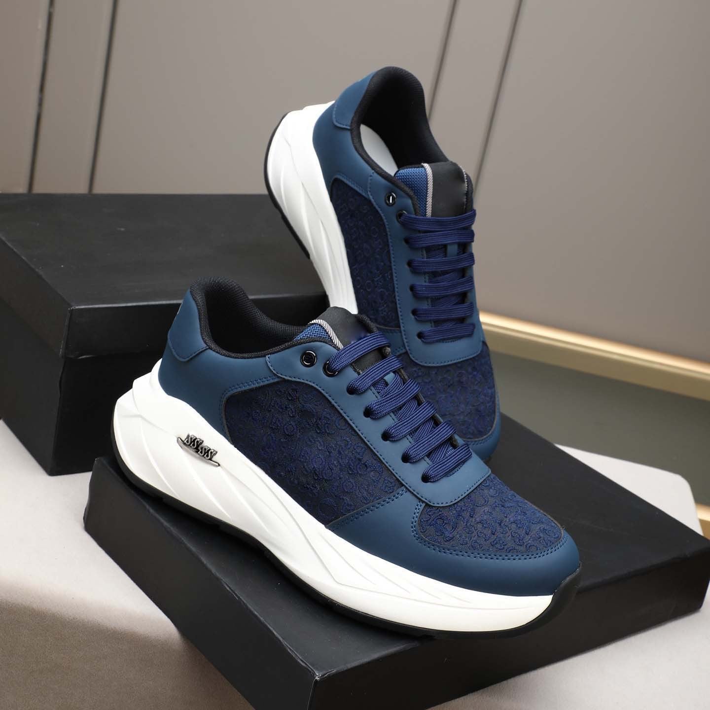 Damen Sportliche Sneakers mit ergonomischer Dämpfung und modischem Obermaterial von R&B