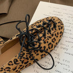 Damen Freizeit-Sneaker aus feinem Leder mit raffiniertem Geflecht