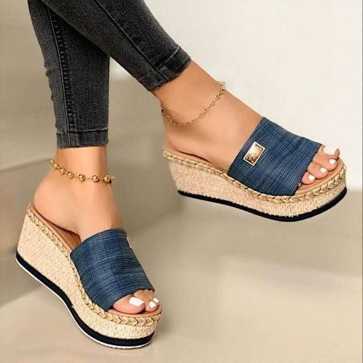 Damen Wedge-Pantoletten mit raffiniertem Riemendesign und bequemer Sohle R&B