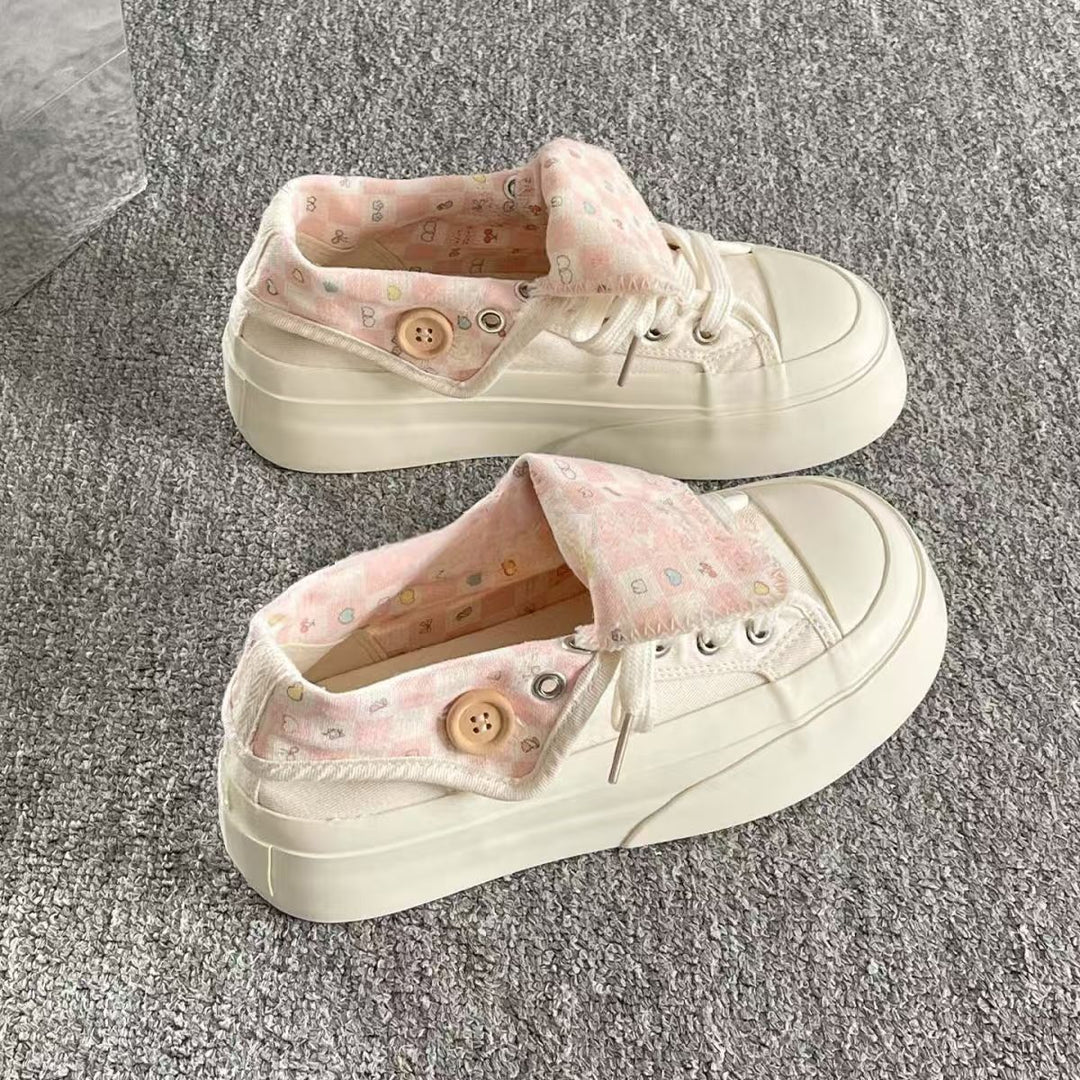 Damen Modische Sneakers mit besonderen Knopf-Details und verspieltem Karomuster R&B