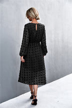 Damen Chiffonkleid mit elegantem Strukturmuster und modischem Gürtel R&B