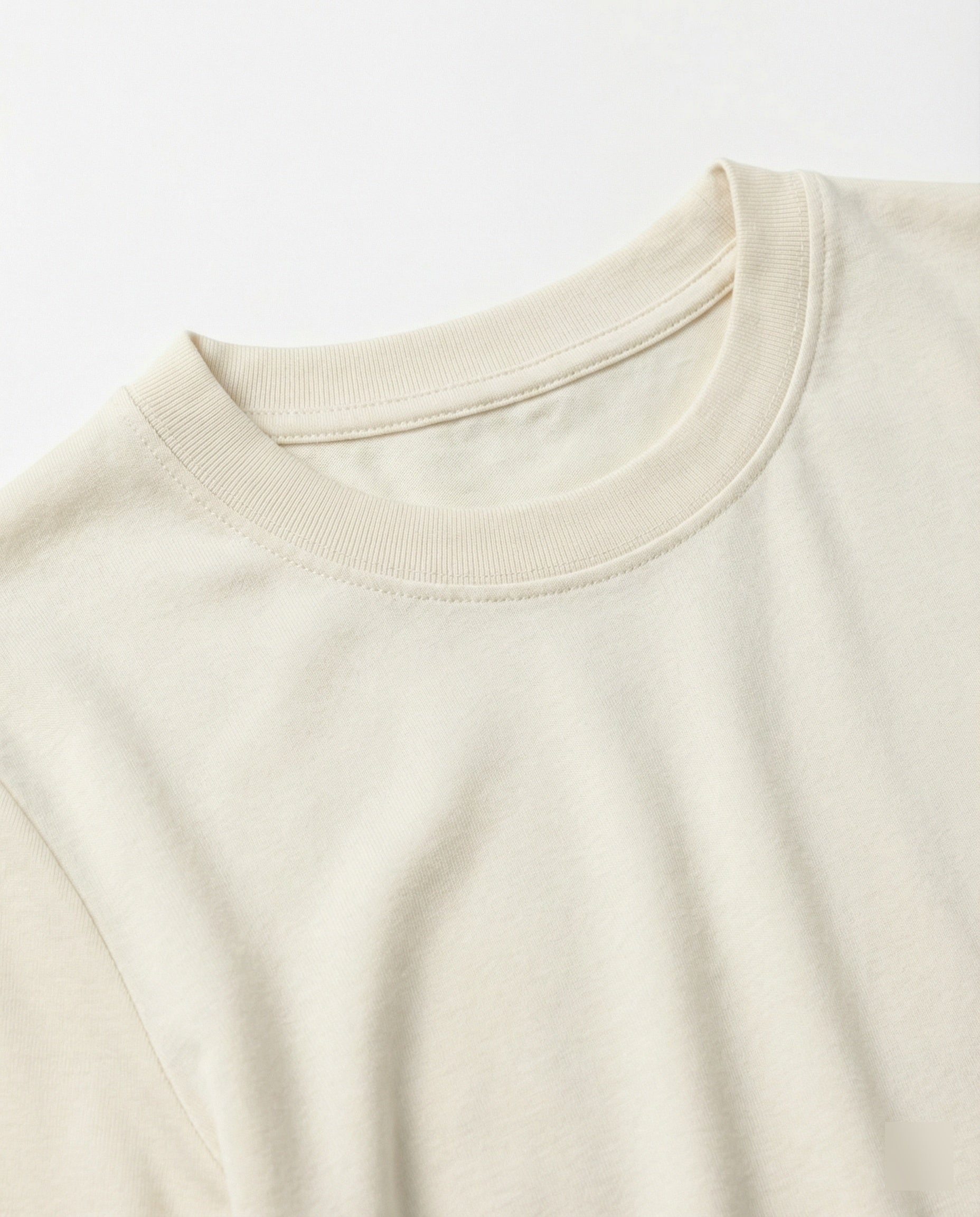 Enganliegendes Damen Langarmshirt Weiß – Dünnes Basic Oberteil für Style