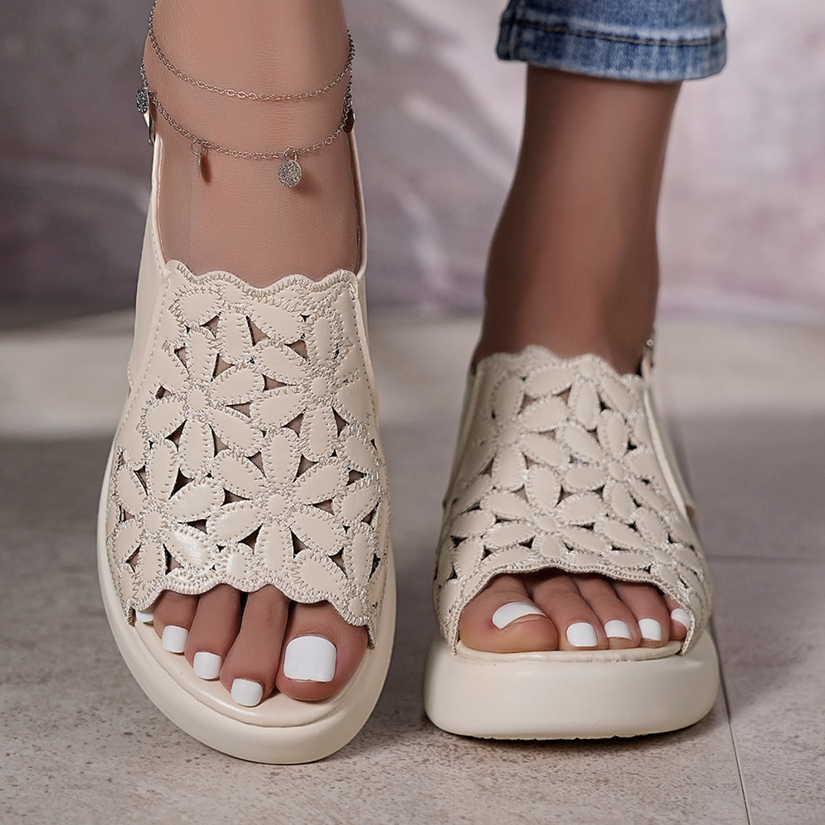 Damen Atmungsaktive Sandalen mit floralem Lochdesign R&B