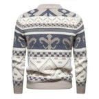 Herren Strickpullover mit modernem Zopfmuster und hohem Kragen