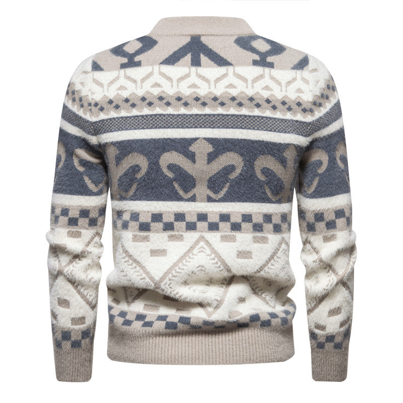 Herren Strickpullover mit modernem Zopfmuster und hohem Kragen
