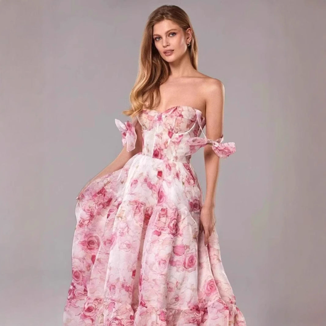 Damen Elegantes Maxikleid mit floralen Details und Rüschenträgern R&B