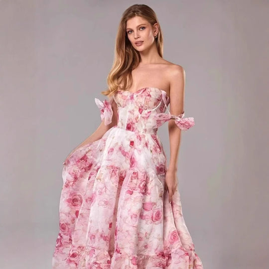 Damen Elegantes Maxikleid mit floralen Details und Rüschenträgern R&B