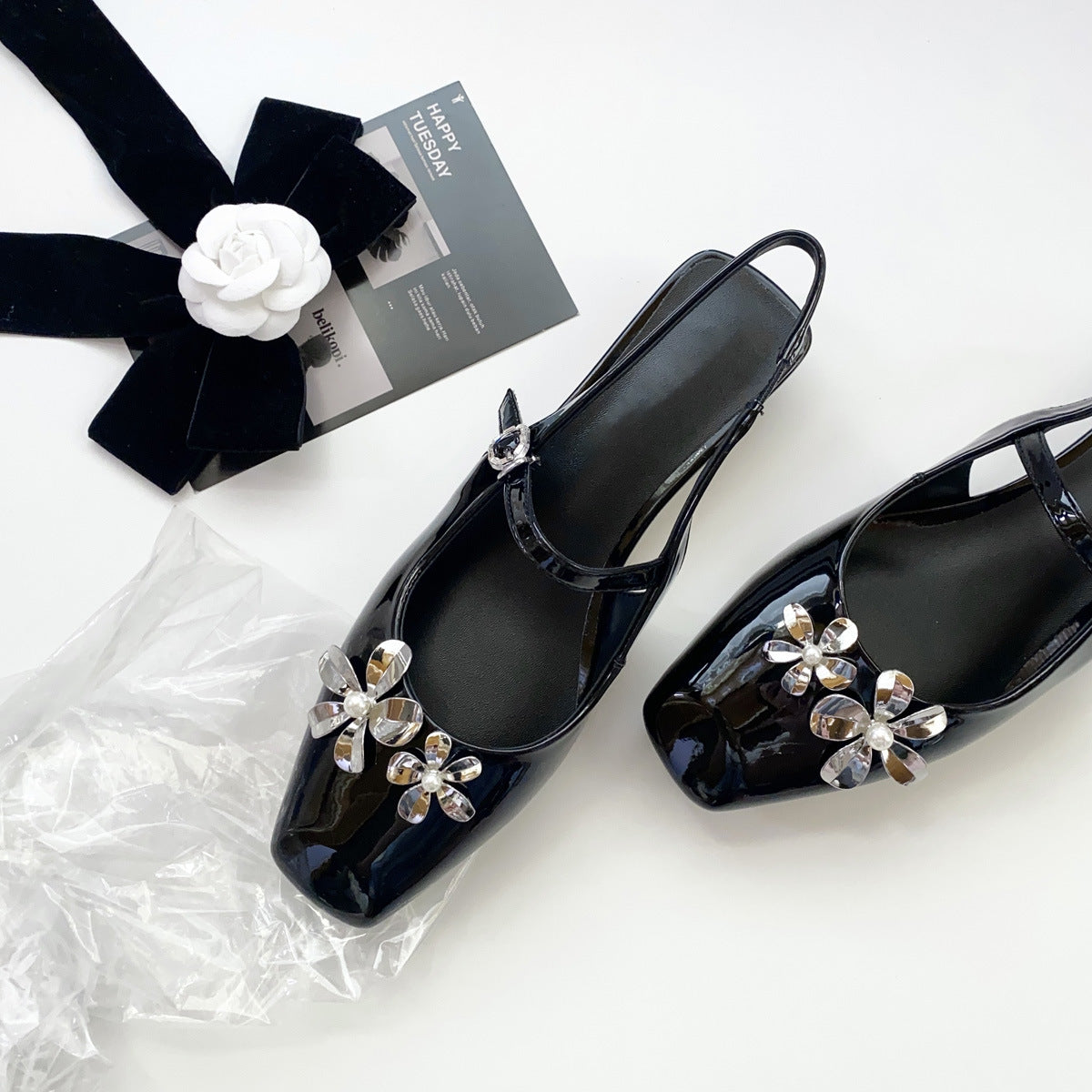 Damen Slingback-Pumps mit glamourösem Blumenschmuck und stilvollem Design